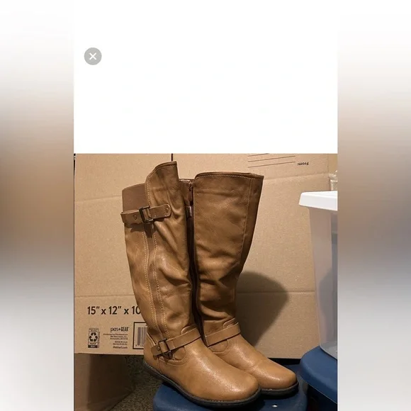 Dream Pairs Brown Faux Fur Lined Boots - Picture 1 of 8